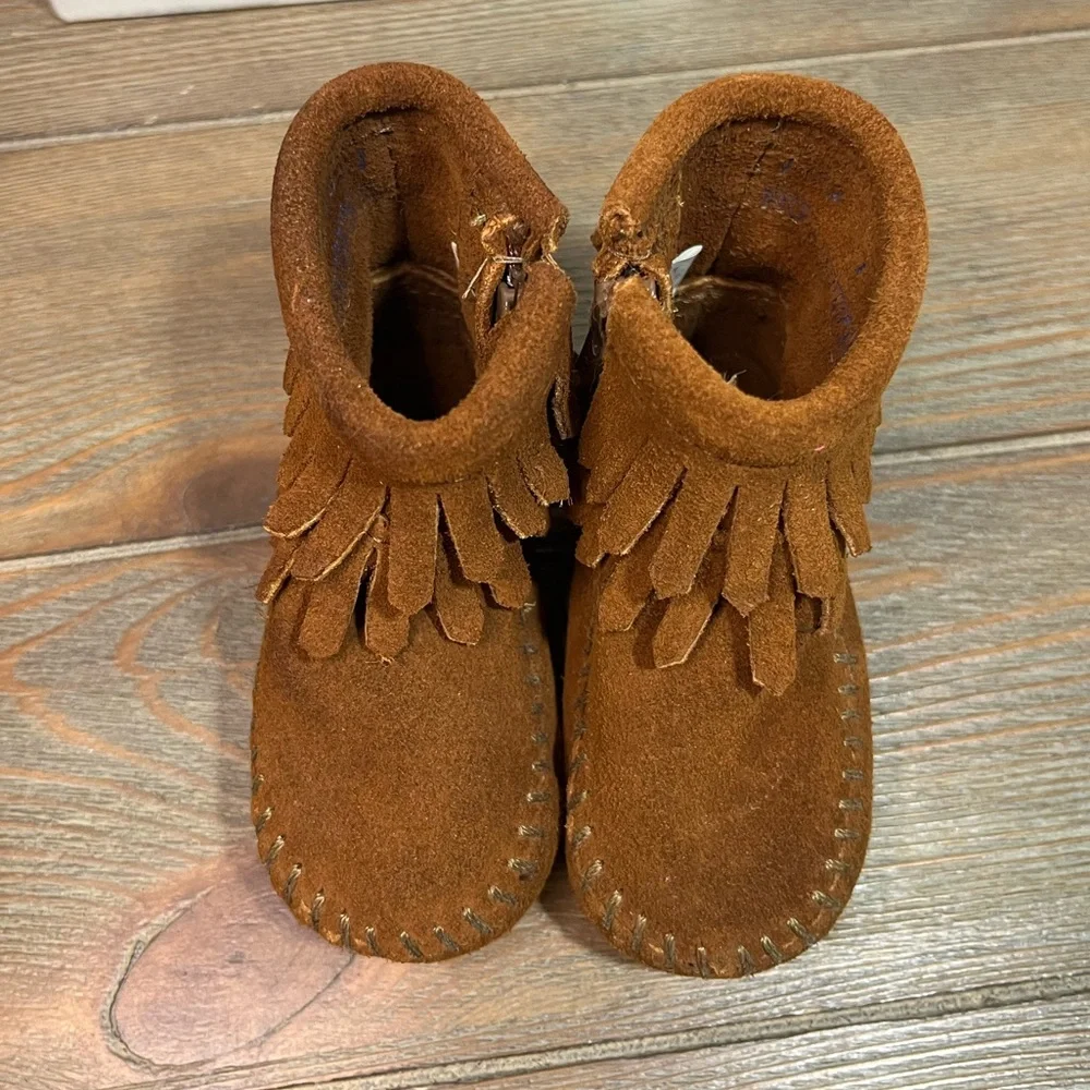 Minnetonka Moccasins Beown Leather/Suede NEW! Baby Size 1. New in Box!!
